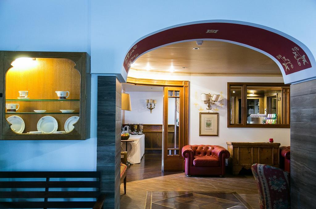 Hotel Posta R.T.A. Madonna Exteriér fotografie