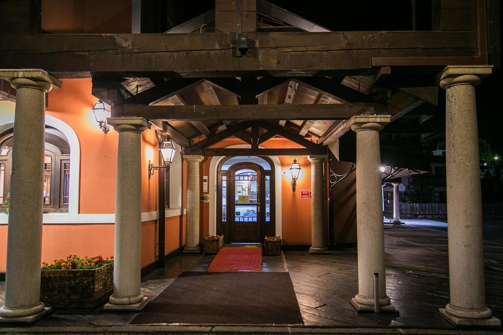 Hotel Posta R.T.A. Madonna Exteriér fotografie